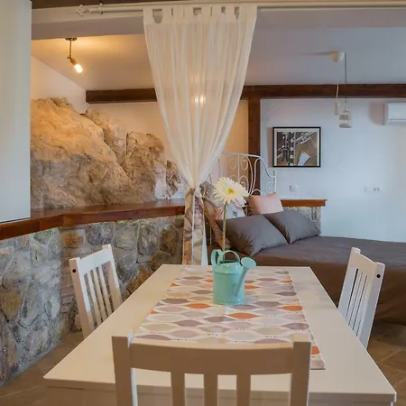 Veles Apartment Mošćenička Draga