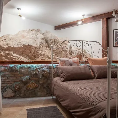 Veles Mošćenička Draga